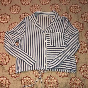 Soul Cake tie bottom , front pocket blouse